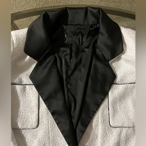 Chanel 2022 SS Jacket - Picture 4 of 16